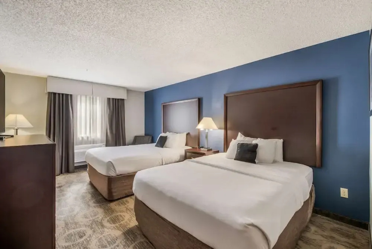 Days Inn and Suites Sequim