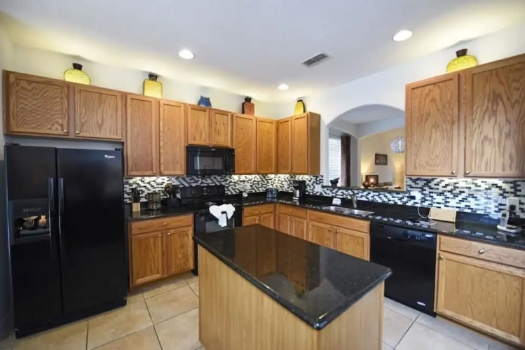 6 Bedrooms Family Cottage