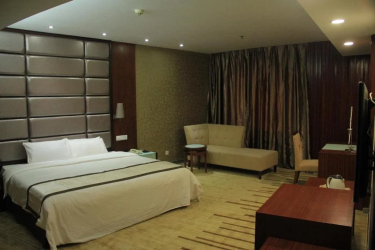 Sunland Hotel
