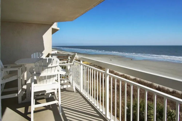 Crescent Shores 405 (North Tower) by RedAwning