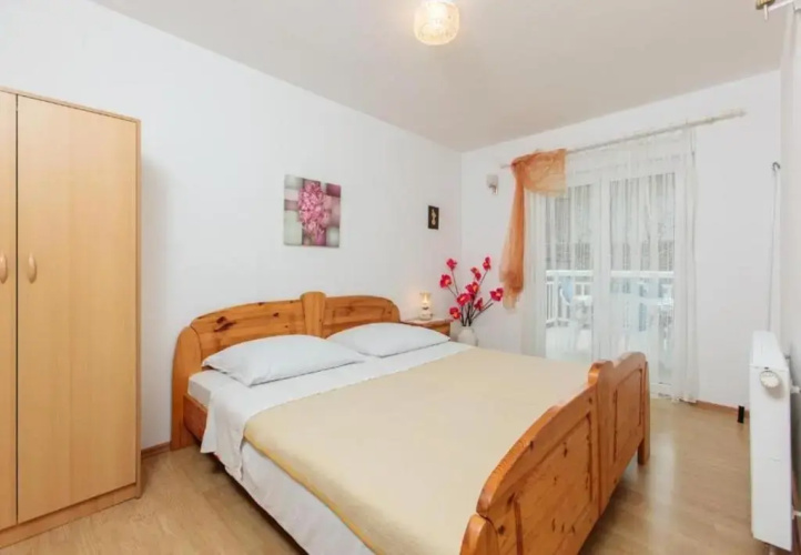Apartments Knez - 100m from beach