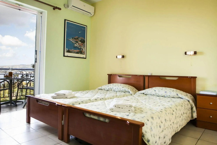 Panorama Fanari Studios & Apartments