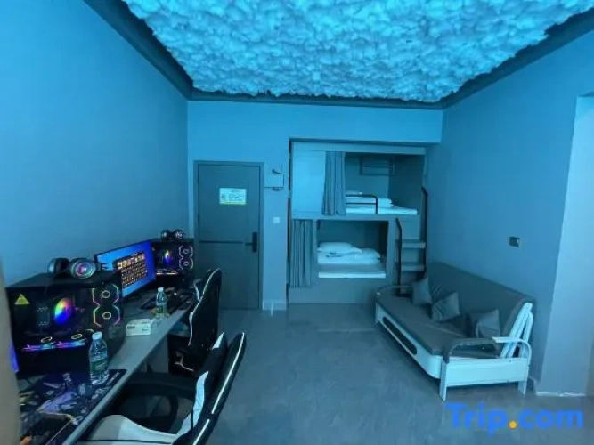 Standard Quintuple room