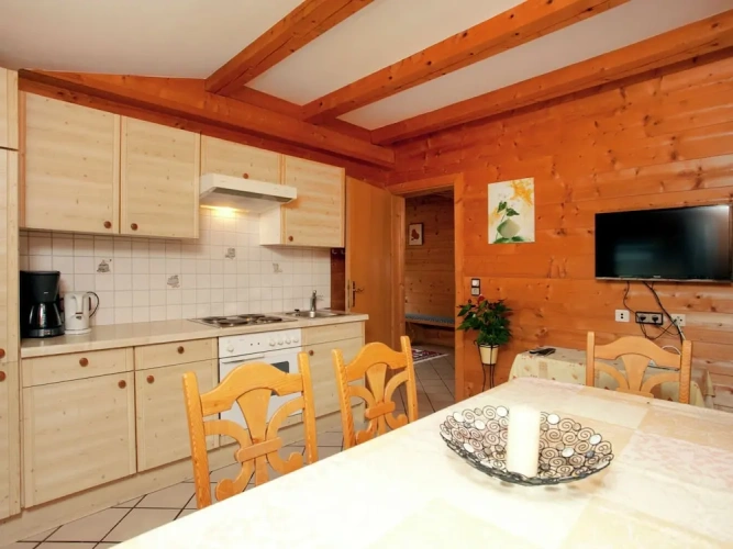 3 Bedrooms Classic Apartment