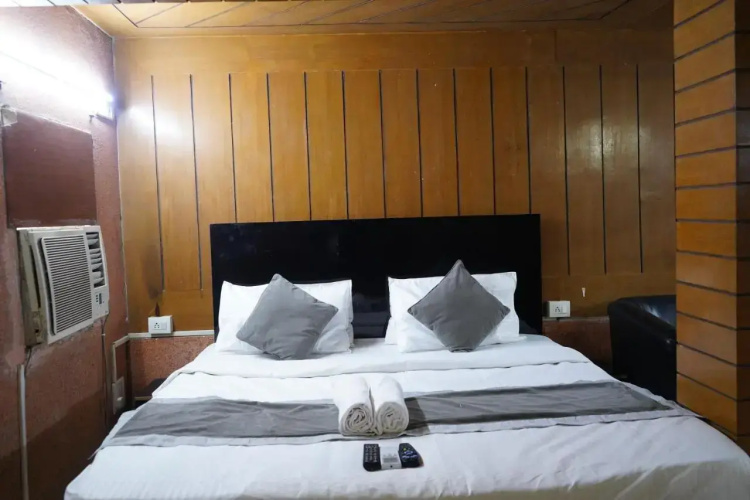 Hotel Quadis Noida Sector 15