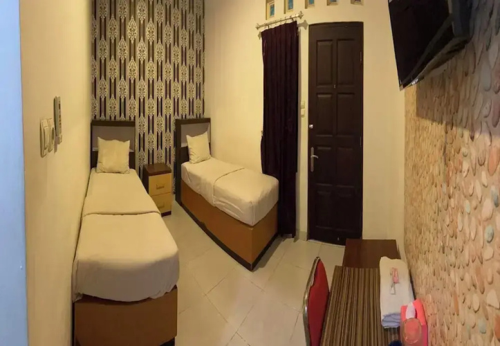 99 Guest House