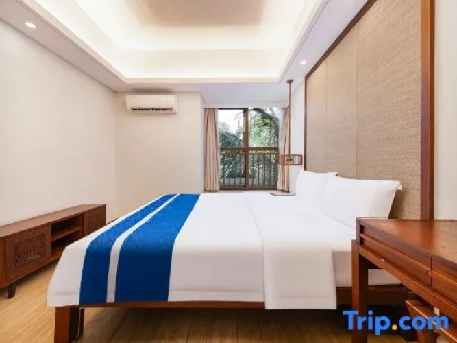 2 Bedrooms Superior Suite with garden view