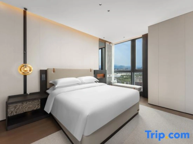 Executive Suite with lake view
