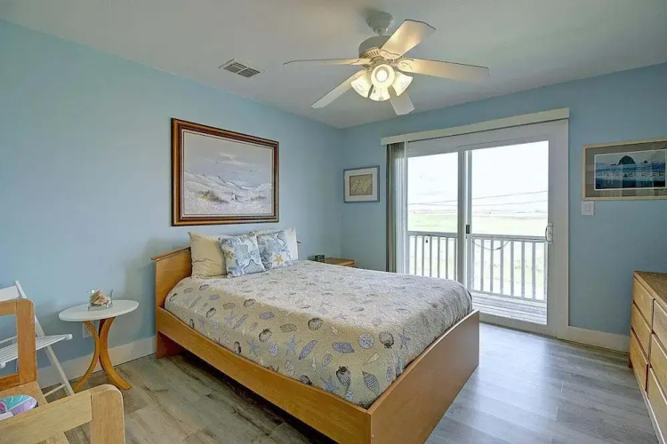 Spacious & Pet Friendly + Game Room Sleeps 10