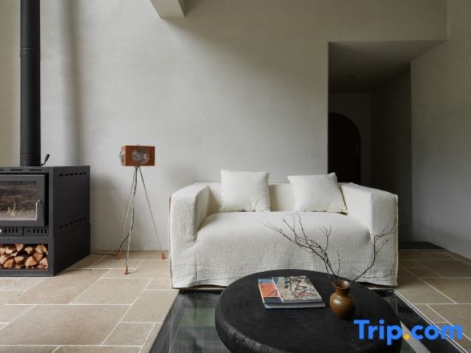 Standard Double Basement room