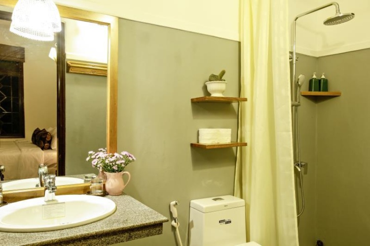Standard Twin room with balcony
