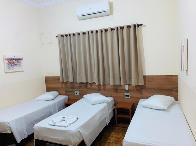 Standard Triple room