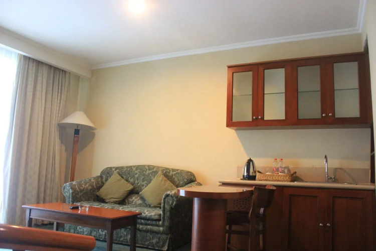 Grand Arkenso Parkview Hotel