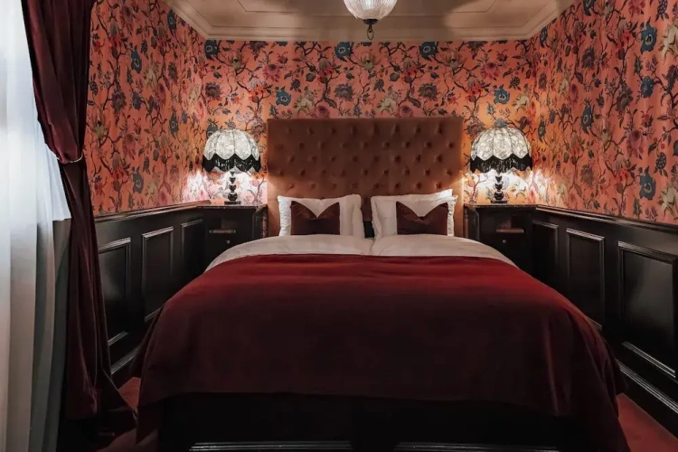 Economy room