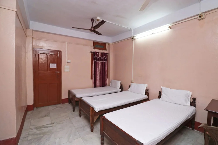 Spot On 41656 Hotel Maruti Spot