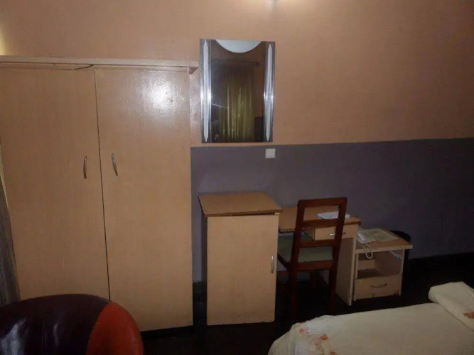 C Courtesy Suites
