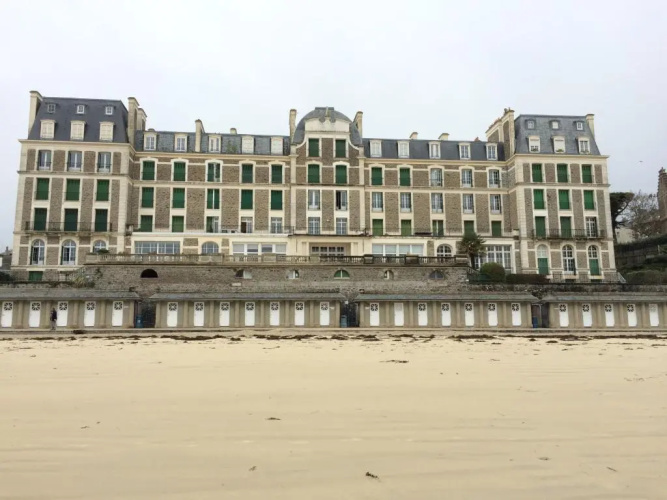Bel Appartement 115m2 vue mer les pieds dans l'eau