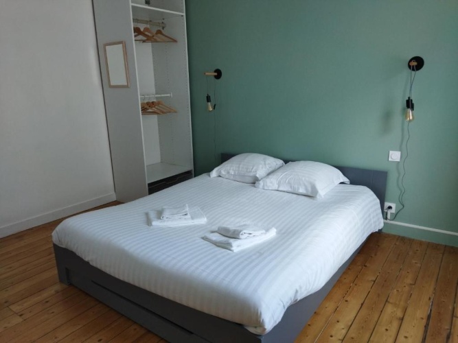2 Bedrooms Apartment