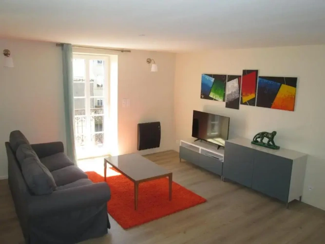 Apartment with balcony