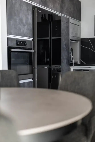 Sea-Side 4 Br Apt With Gym