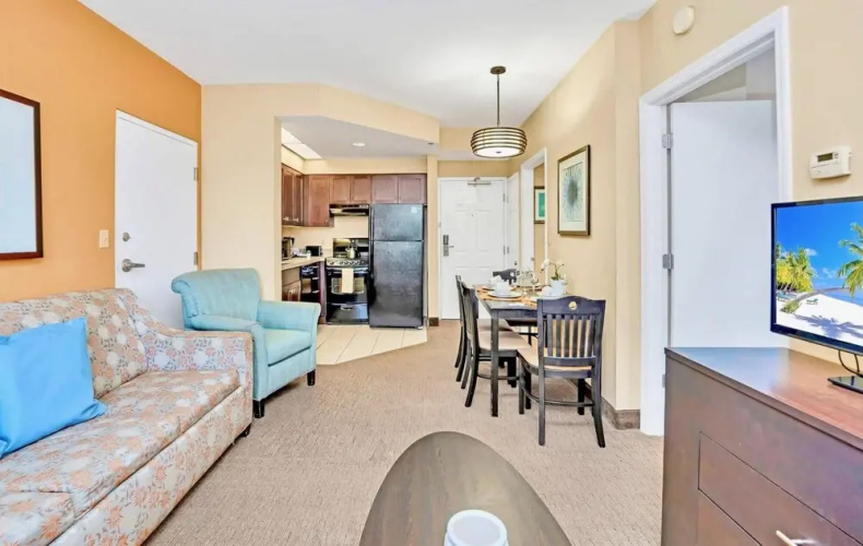 1BR King Suite-with Shared Pool hot tub