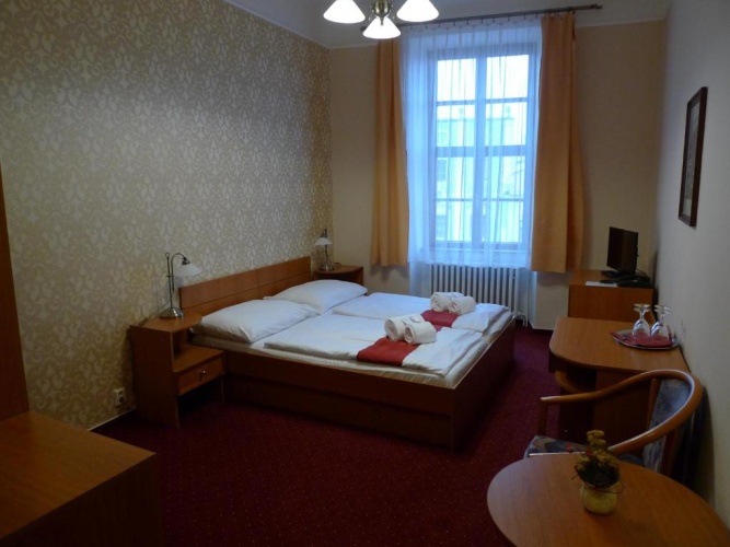 Standard Double room with city view