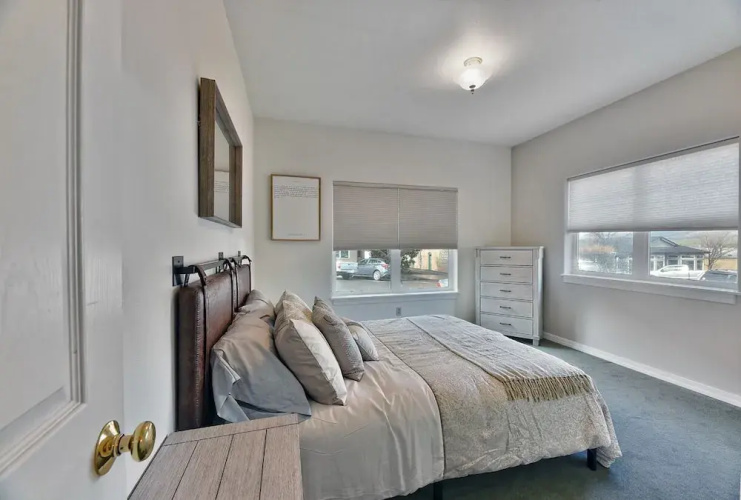 230 4th Street
