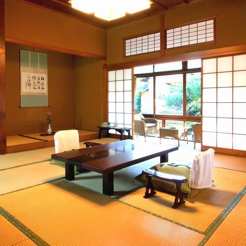 Deluxe Kiri room with garden view