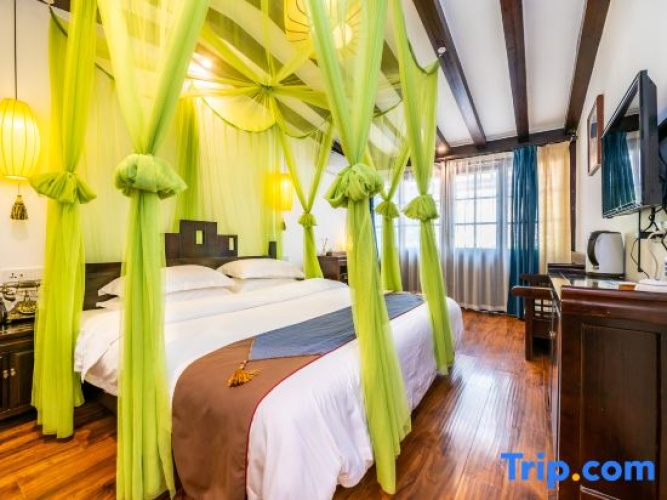 Standard Double room with balcony and with river view