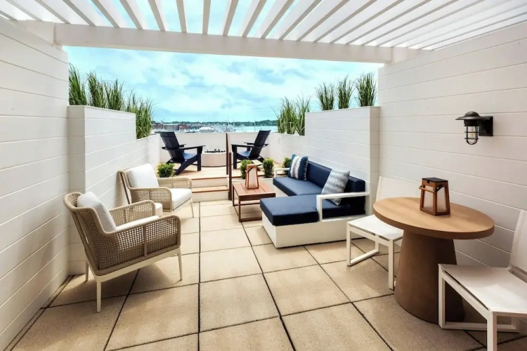 Standard Quadruple room with balcony and with water view