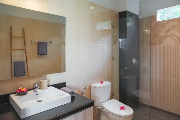 3 Bedrooms Villa