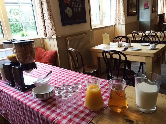 The Cross Keys Inn