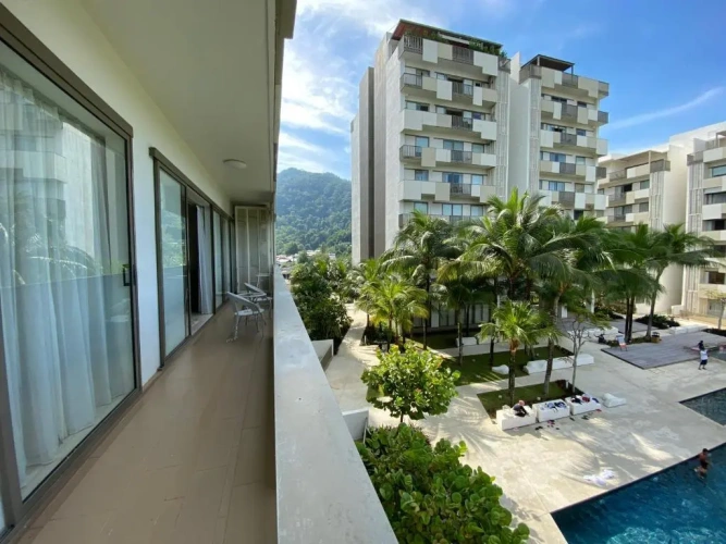 Family Suite with partial sea view