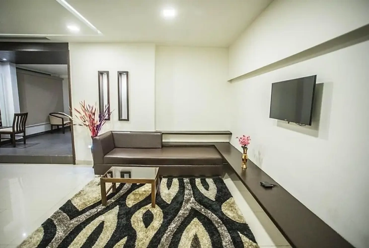 Luxury Suite