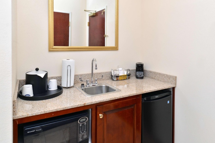 Quadruple Suite