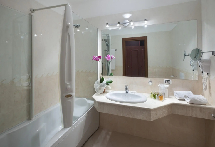 Gabbiano Azzurro Hotel & Suites photo 8