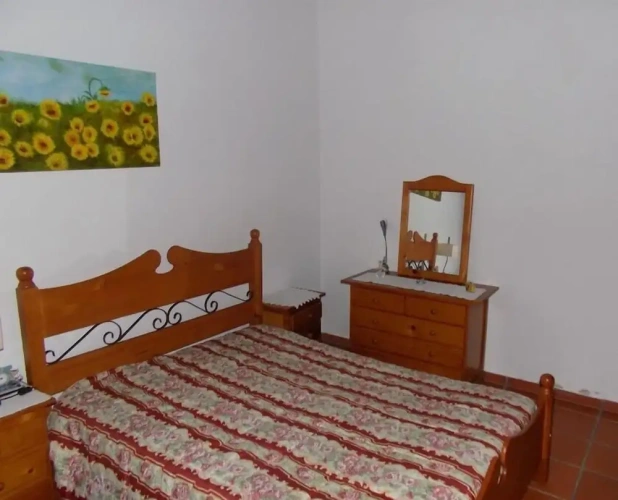 3 Bedrooms Cottage