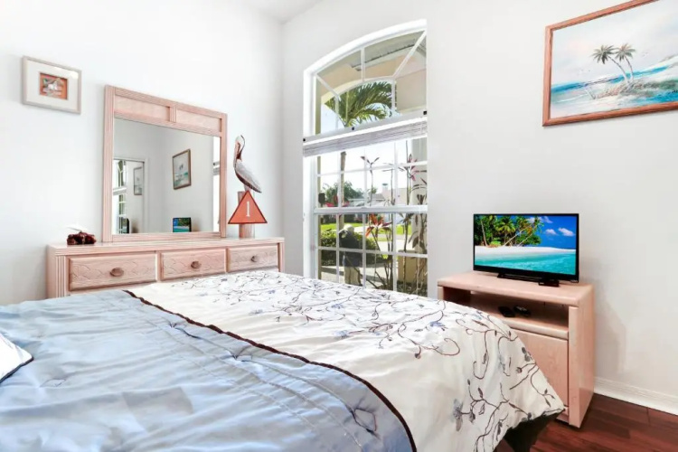 Villa Dolphin