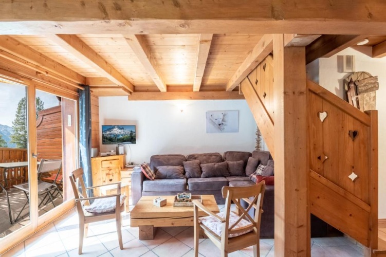 3 Bedrooms Apartment