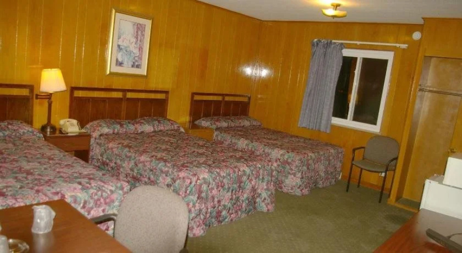 Kenwood Motel