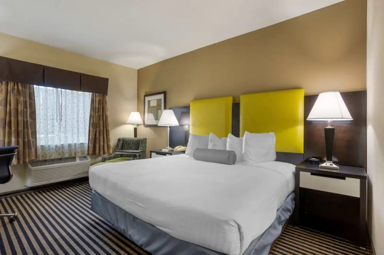 Holiday Inn Express Searcy