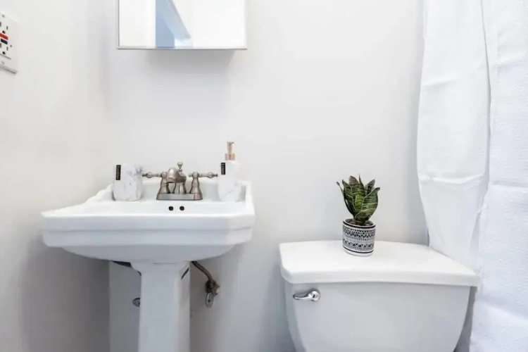 1435 UES Apartment