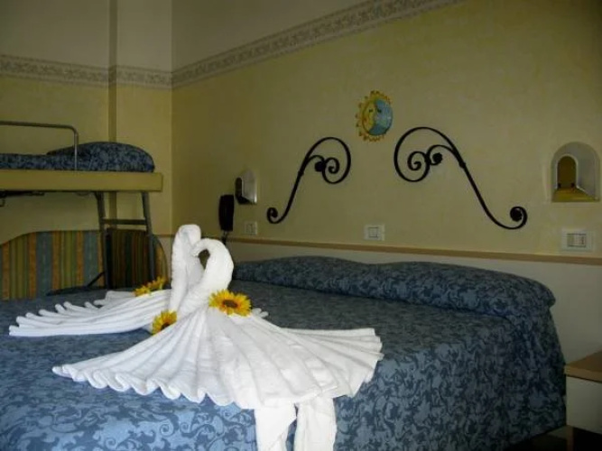 Hotel Holiday