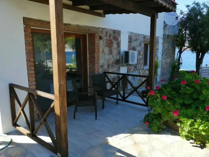 Salkım Sahil Evi