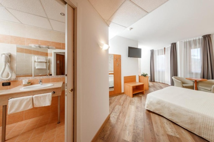 Standard Double room with balcony