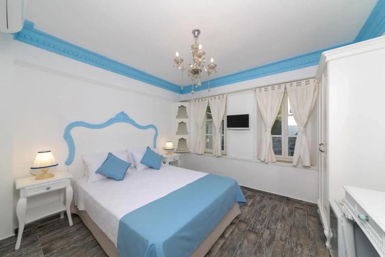 Otel Mavi Beyaz Datça