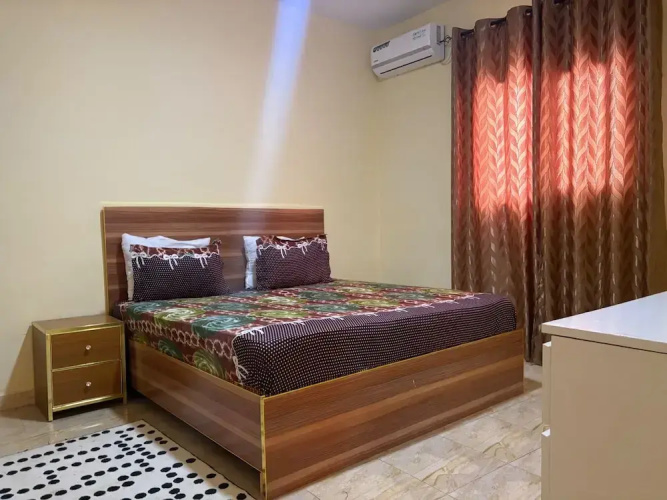 Apartment Sleeps 6 With Free Parking