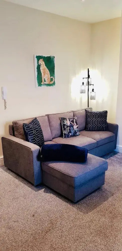 Three Bed Apt Beach View Brighton by Sojo Stay