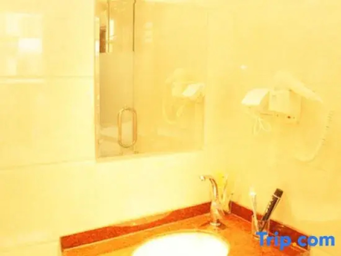 Yueyang Business Inn