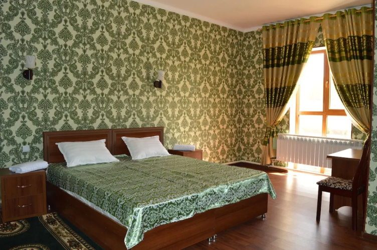 Shokhjakhon Parvoz Hotel